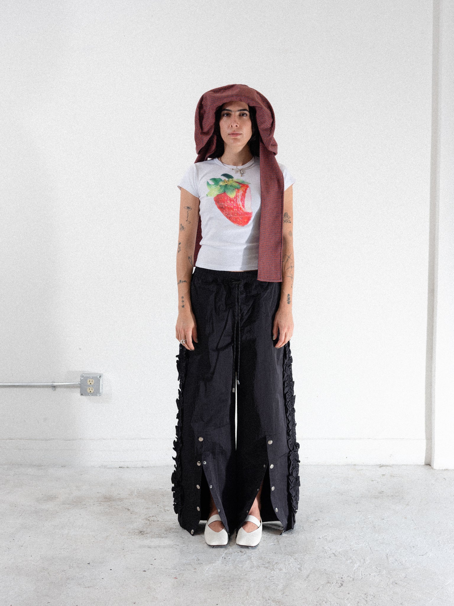 Ruffle Split Track Pant (Onyx)
